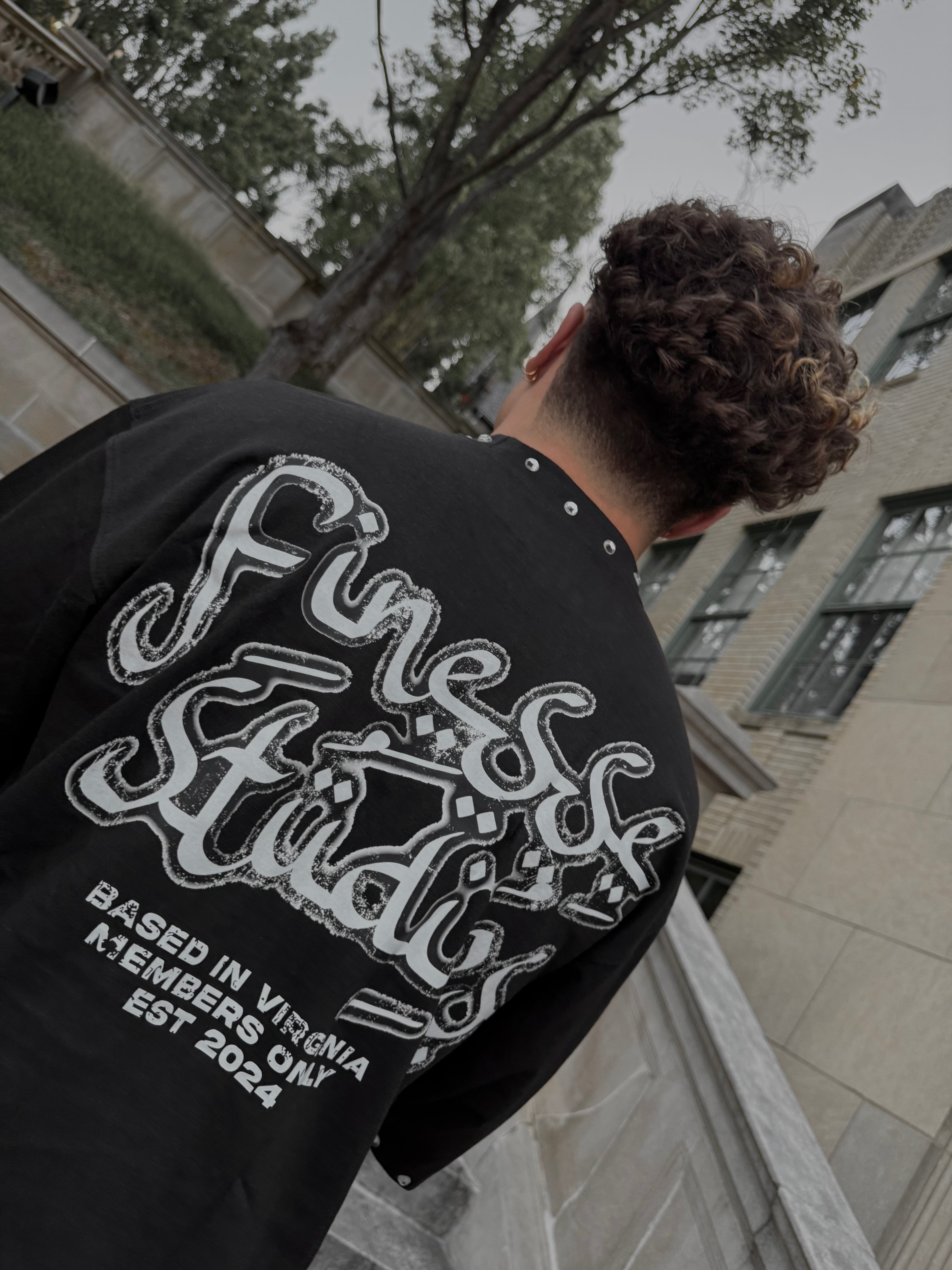 Black Rhinestones “Finesse Studios” Çropped Shirt