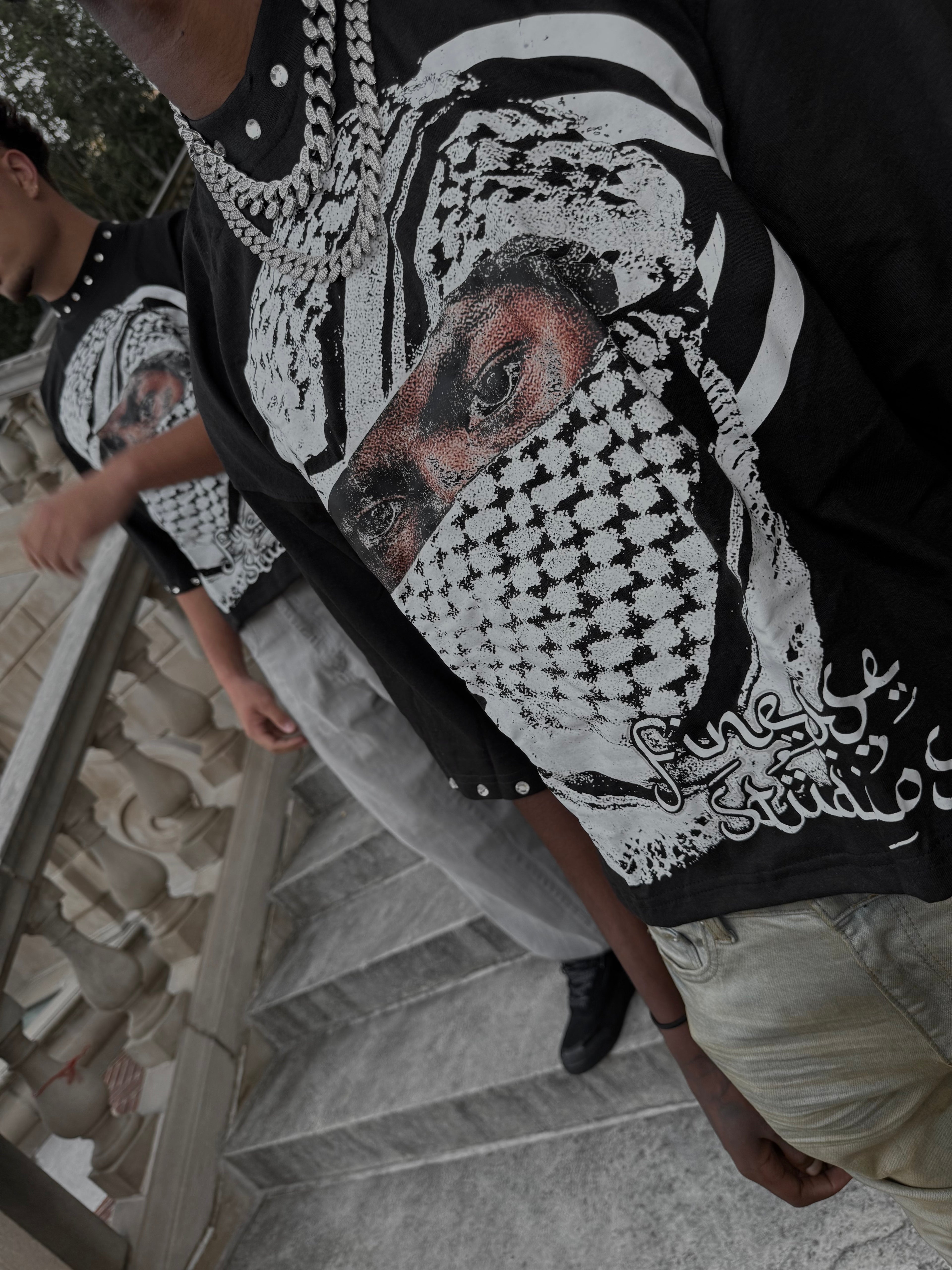 Black Rhinestones “Finesse Studios” Çropped Shirt